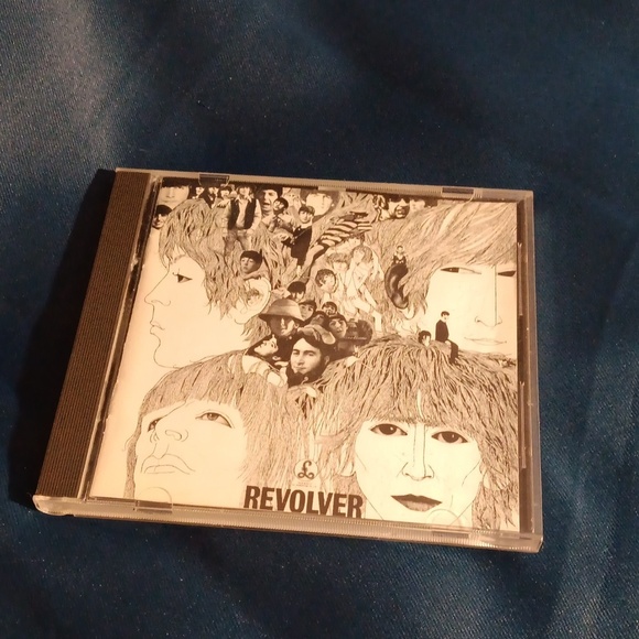 The Beatles CD revolver - Picture 1 of 3